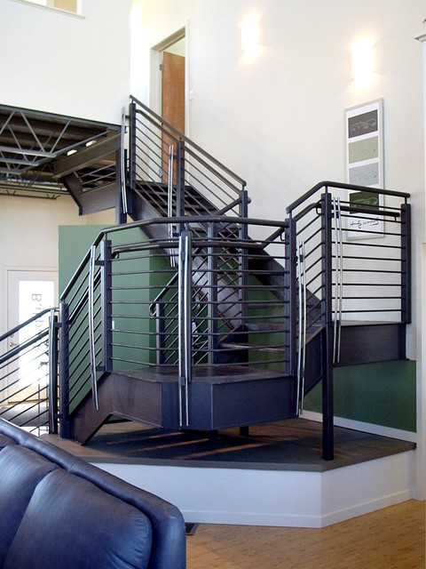 Лестница для современного интерьера 